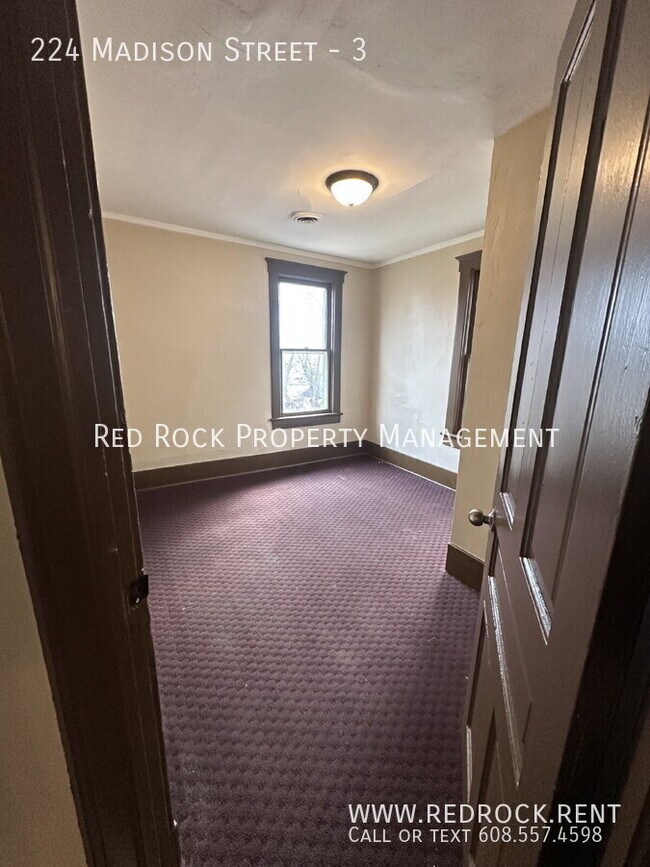 Foto del edificio - 224 Madison St