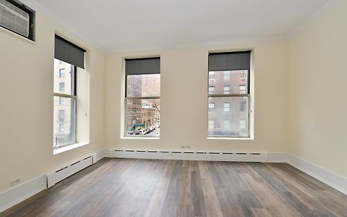Building Photo - 1027 Lexington Ave