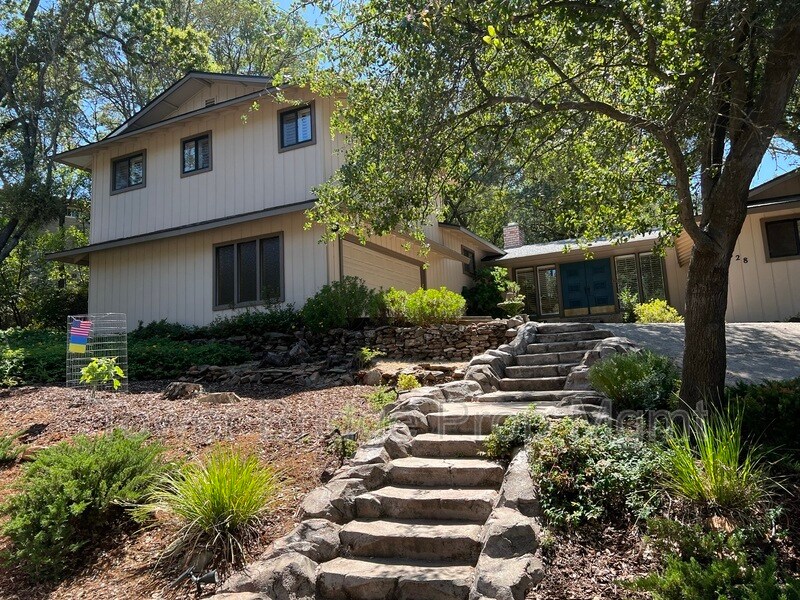 Primary Photo - 2628 Tam O Shanter Dr
