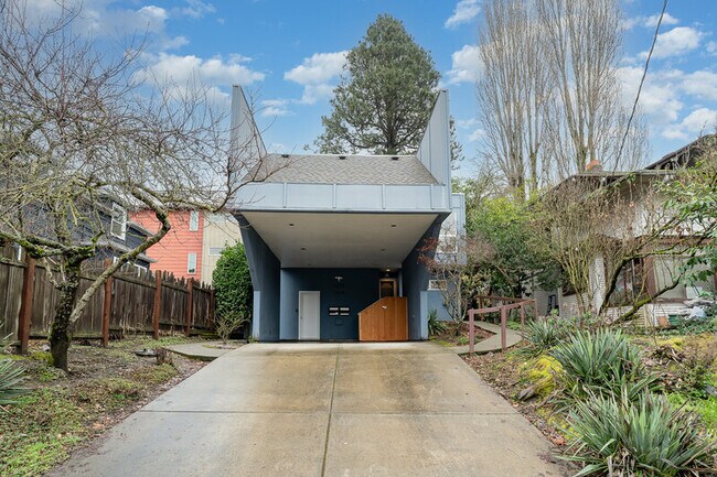 Photo - 3614 Interlake Ave N Townhome