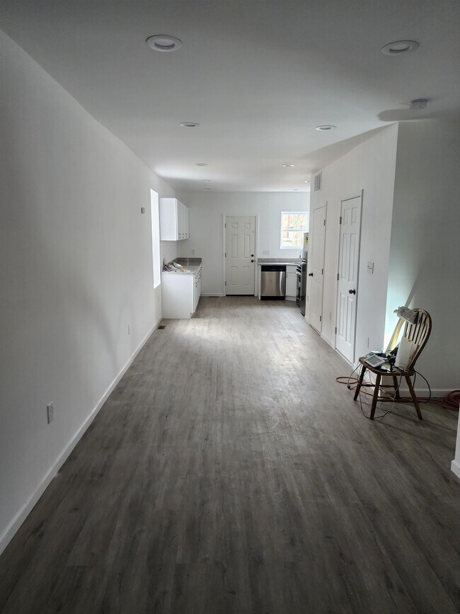 Building Photo - 2402 Baker St