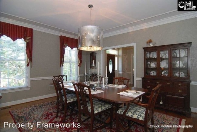 Building Photo - 121 Cowdray Park