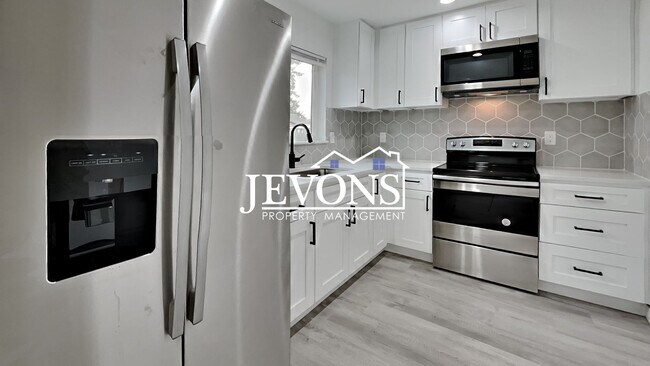 Foto del edificio - 6114 N 49th St