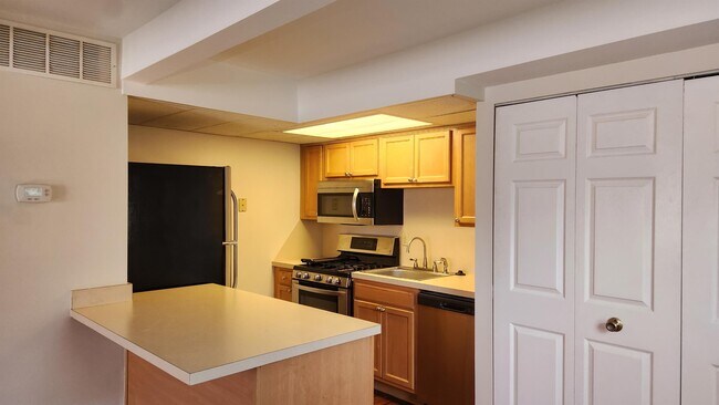Building Photo - 1421 Wabash Ave