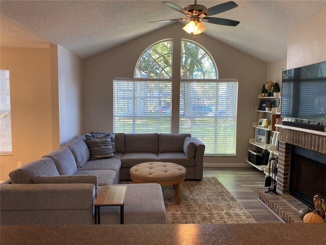 Foto del edificio - 948 Bird Bay Ct