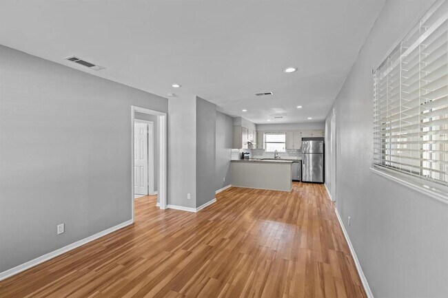 Foto del edificio - 2205 Lanier Dr
