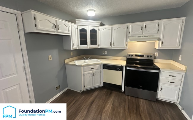 Building Photo - 5106 Wyndance Dr