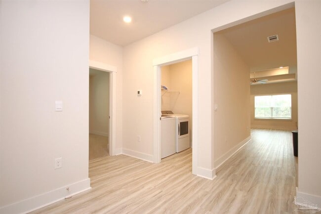 Foto del edificio - 5875 Sargassum Ln