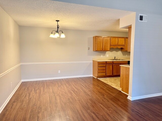 Building Photo - 1219 Brittany Dr