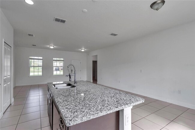 Building Photo - 118 Marion Oaks Dr