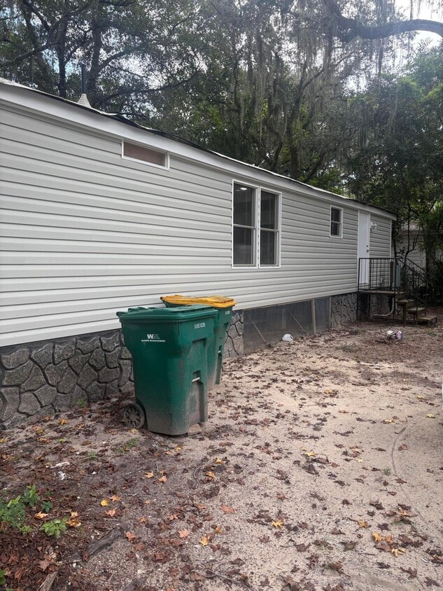 Building Photo - 60 Bayou Dr