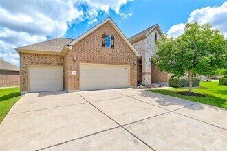 Building Photo - 2416 Millbrook Loop