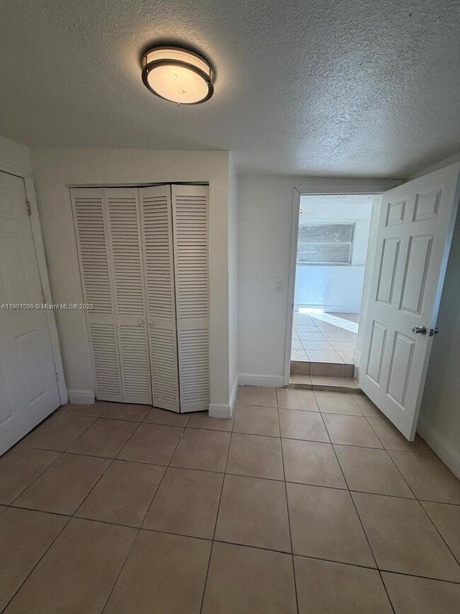 Foto del edificio - 2660 NE 212th Terrace
