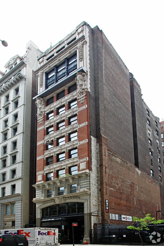 Primary Photo - 4 W 22nd St