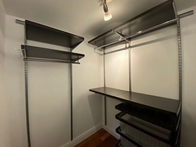 Walk-in Closet - 7928 West Dr