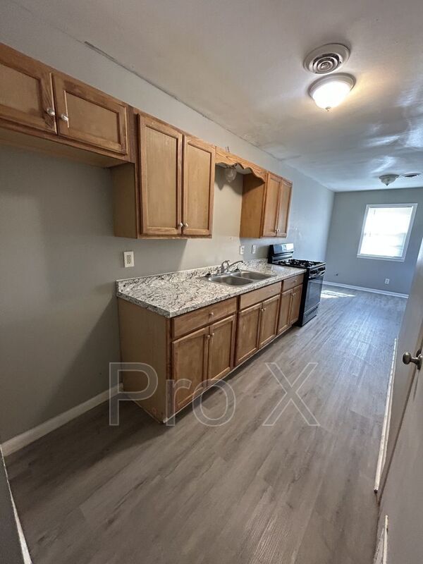 Foto del edificio - 901 1/2 S. Taylor St.