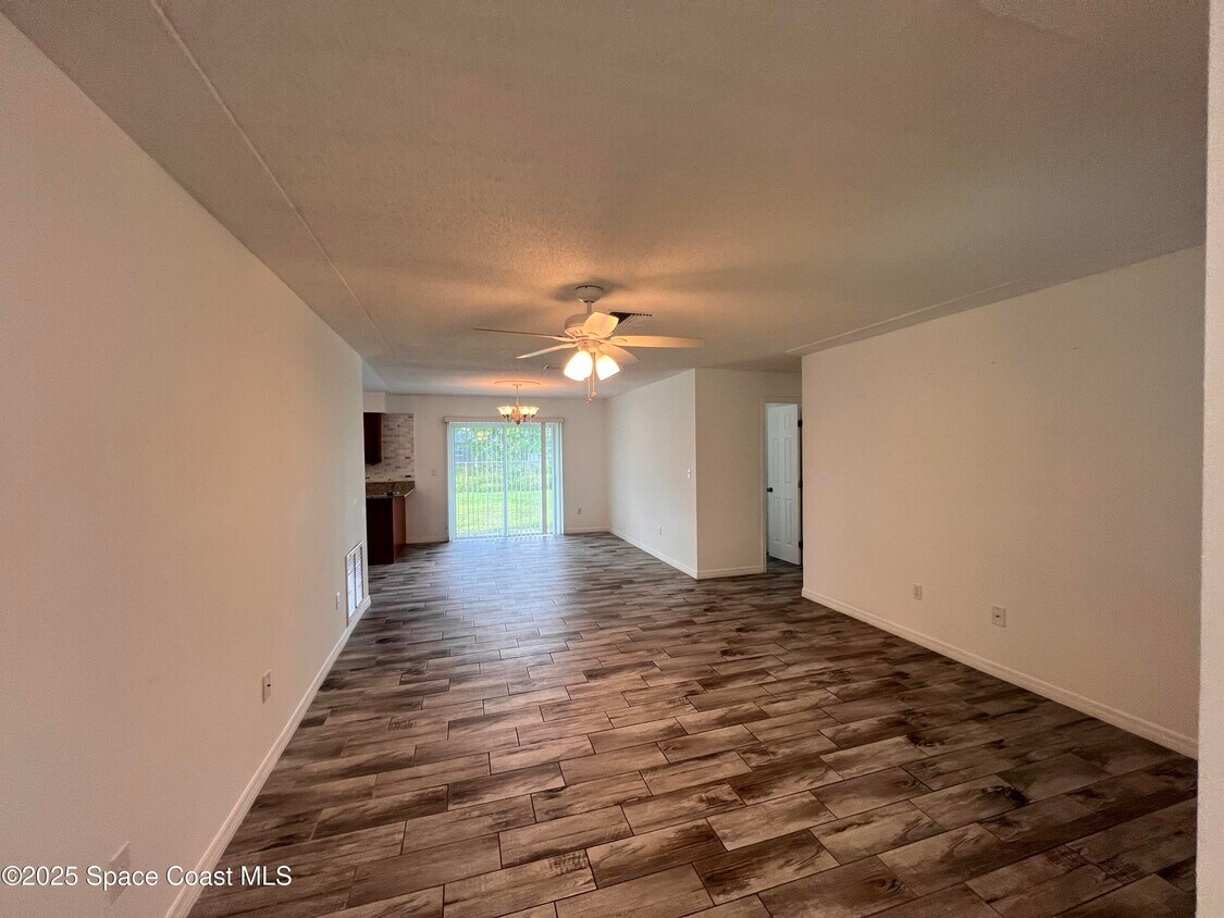 Foto principal - 5381 Frederick Ave