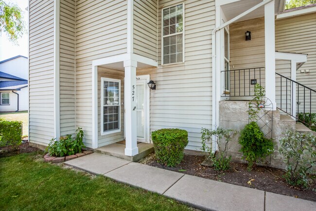 Building Photo - 527 Mallard Ct