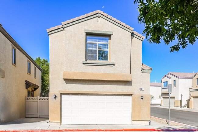 Building Photo - 6417 Pine Willows Ct