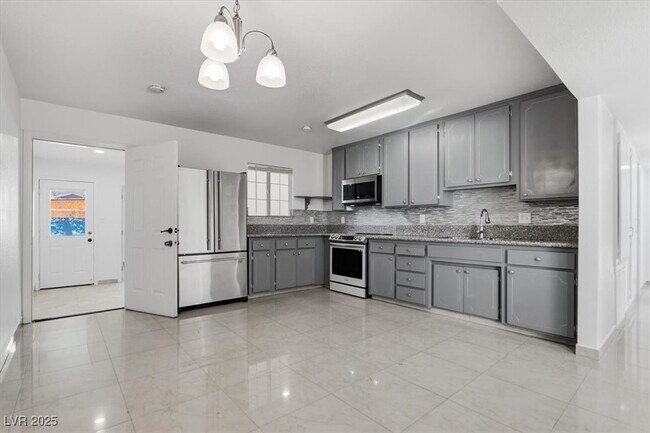 Foto del edificio - 3760 Briarwood Ave