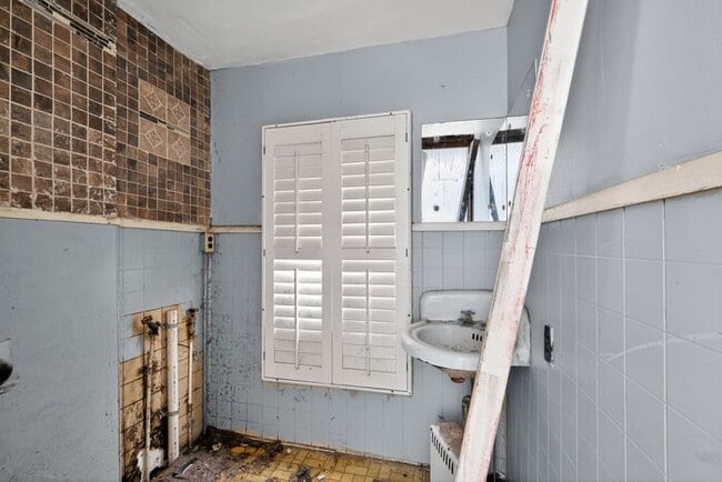 Building Photo - 322 Arlington Ave