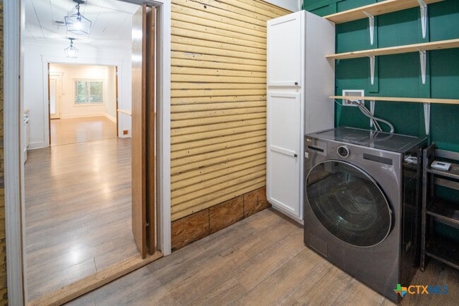 Foto del edificio - 1006 W North St