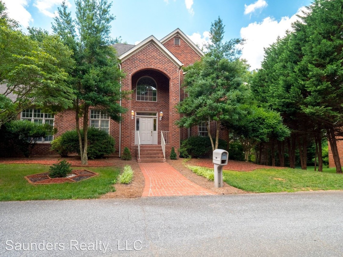 Foto principal - 5 br, 4.5 bath House - 103 Candlewyck Dr