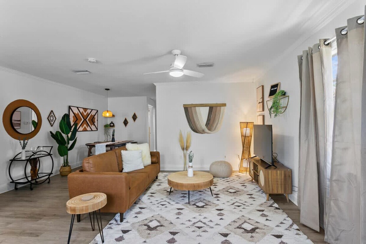 Foto principal - 2401 Gordon St