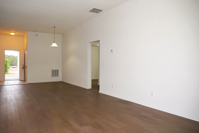 Foto del edificio - Spacious 4bd home available Now!