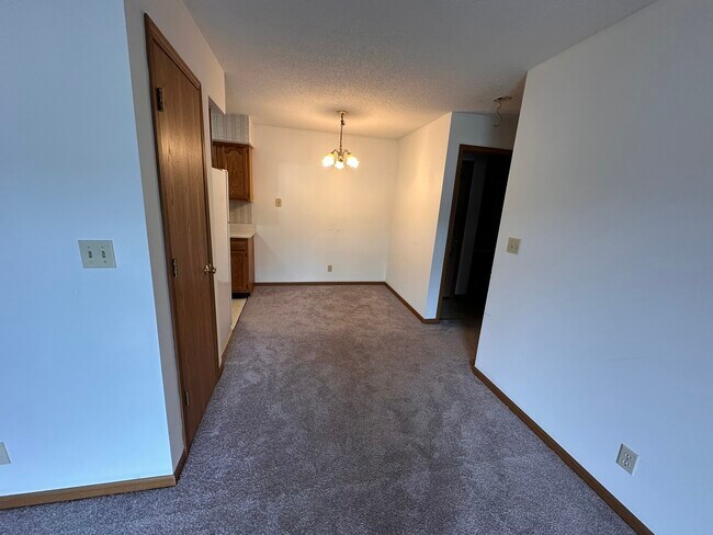 Foto del edificio - 6308 6th Street Frontage Rd E