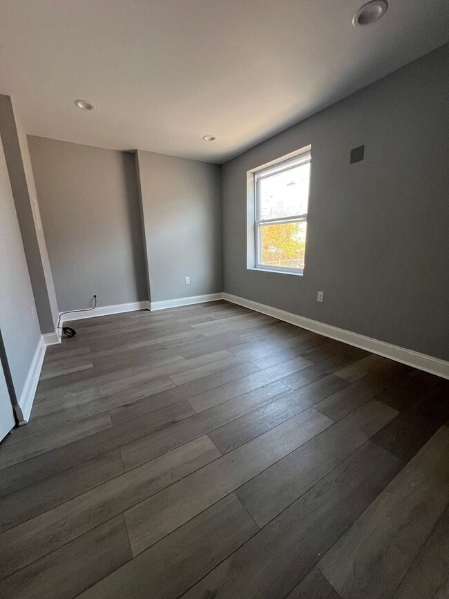 Foto del edificio - 5239 Jefferson St