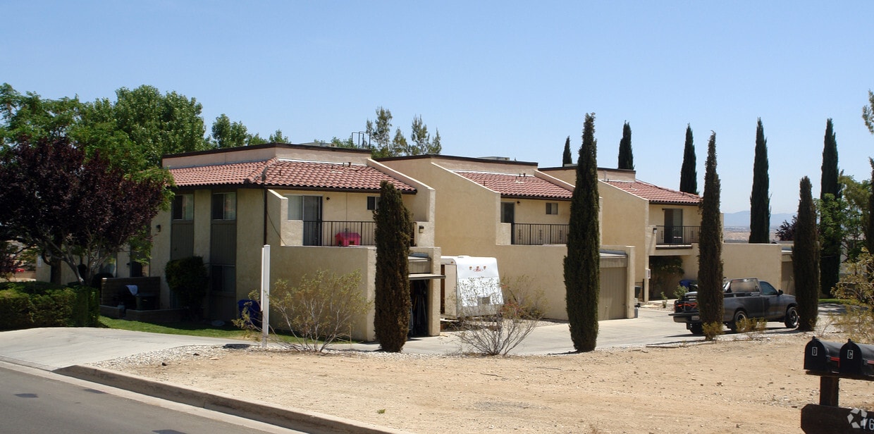 Building Photo - Muni Property