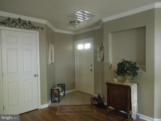 Building Photo - 1714 Tarleton Way