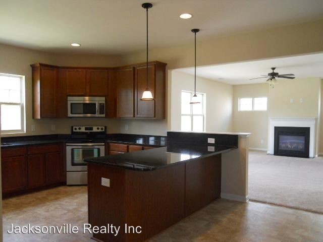 Building Photo - 5 br, 3 bath House - 303 William Sharp Way