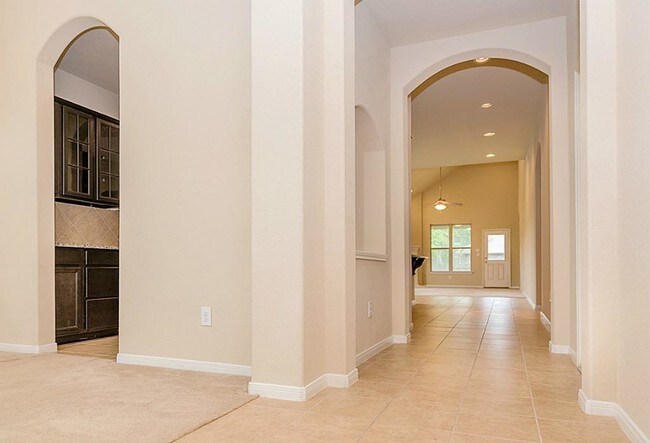 Foto del edificio - 2411 Garden Falls Dr