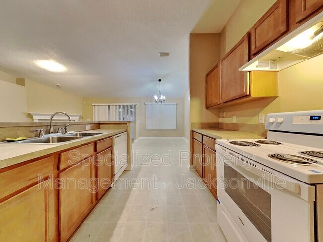 Foto del edificio - 11763 Raindrop Rd