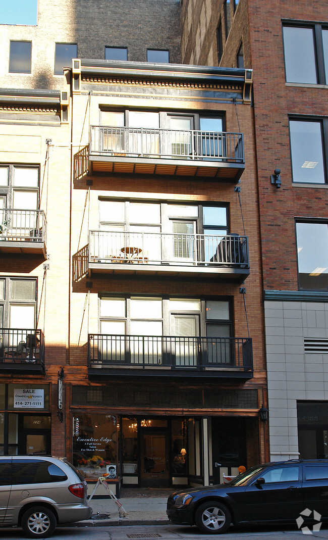 Foto del edificio - 224-226 E Mason St