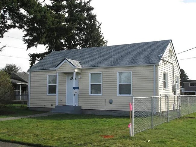 Building Photo - 7215 S Lawrence St