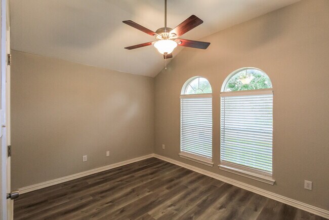 Building Photo - 1509 Nighthawk Dr