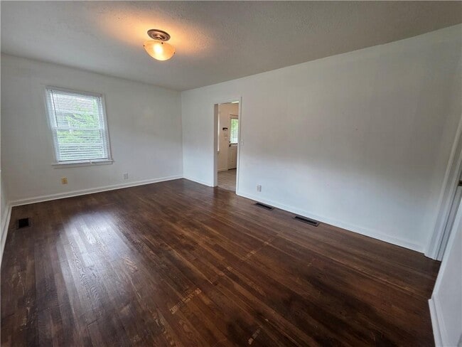 Foto del edificio - 540 Church Rd SE