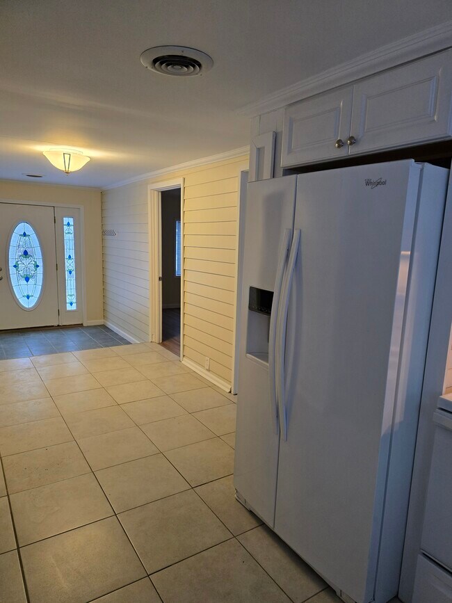 entrada - 4435 Clifford Rd