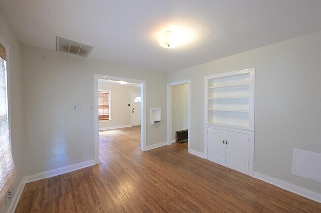 Building Photo - 3102 Breeze Terrace