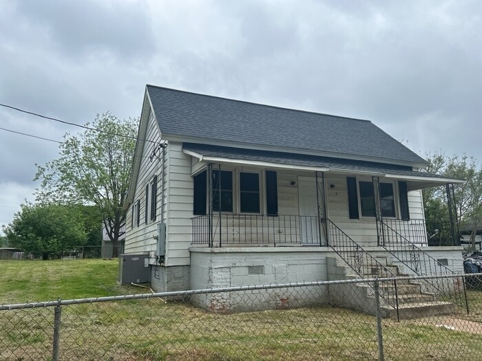 Primary Photo - 3 Bedroom in Pelzer