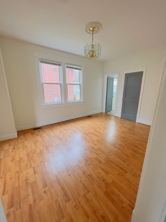 Dining room - 716 Northside Ave