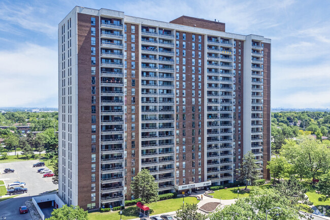 Building Photo - Ross Towers