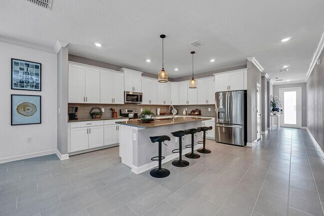 Foto del edificio - 8919 Play Through Dr