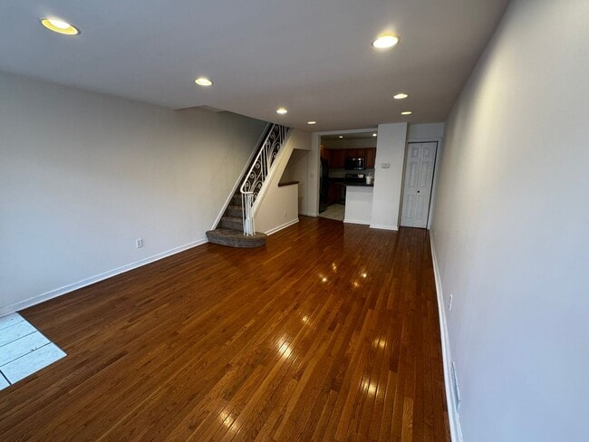 Photo - 2544 S Sartain St House