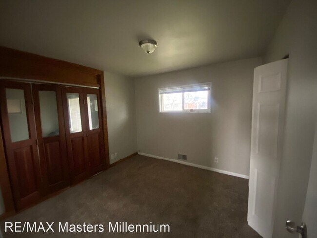 Foto del edificio - 5 br, 2 bath House - 1390 Quentin St