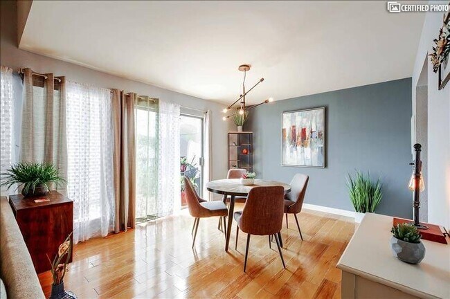 Foto del edificio - 1821 Westlake Dr