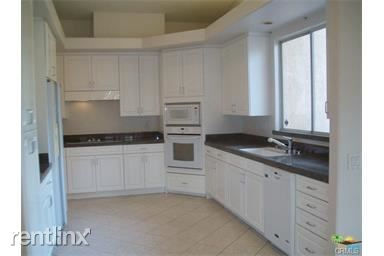 Building Photo - 47120 Via Lorca